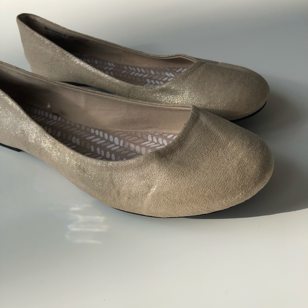 Time and Tru Gold Glitter Flats Size 8.5